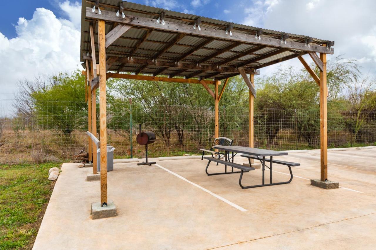 Residency Suites Cotulla Exterior foto
